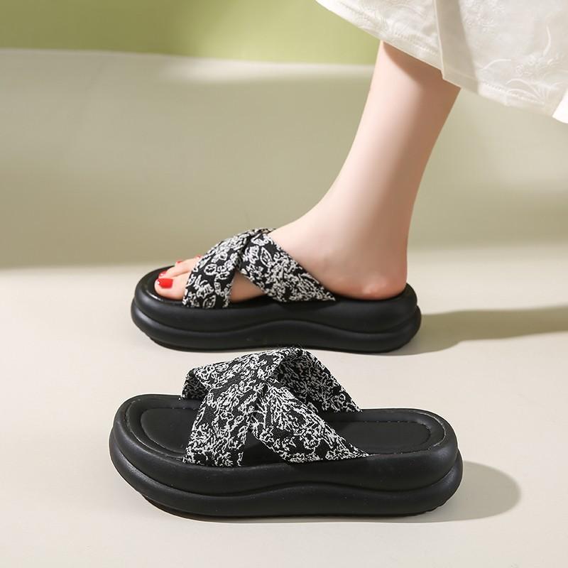 

Summer sandals women wear high-end thick-soled muffin shoes 2025 new popular Guochao new Chinese Roman shoes 35