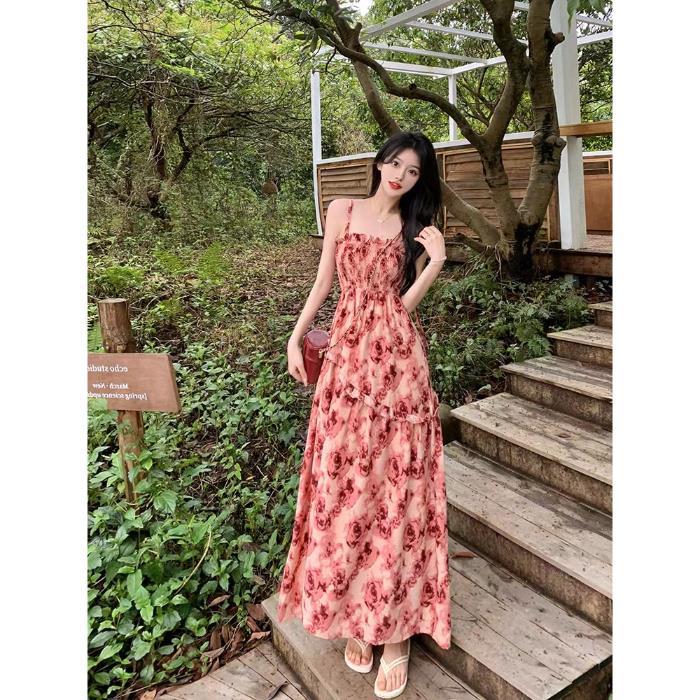 Beautiful and stunning suspender dress summer 2026 new holiday style super fairy Mori floral high waist thin dress