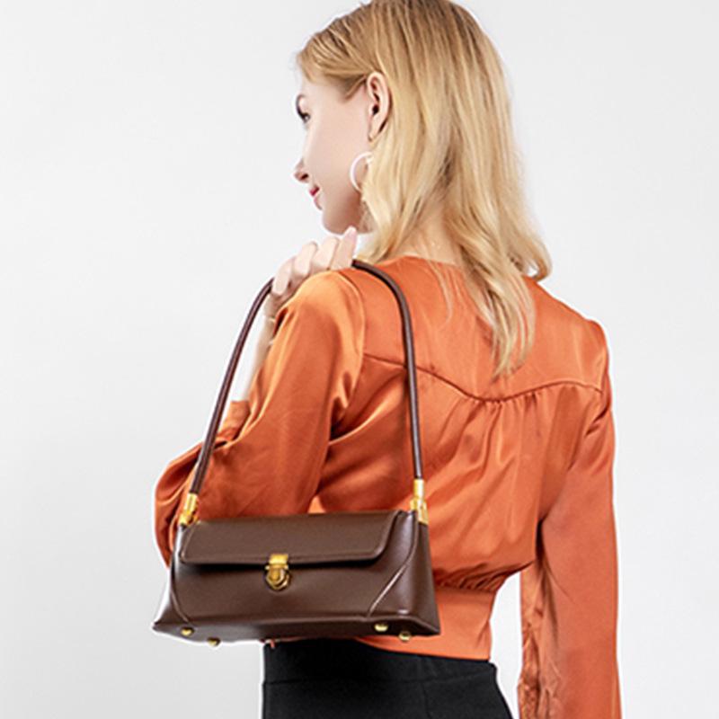 2025 Trendy Women's French Retro Baguette Shoulder Bag