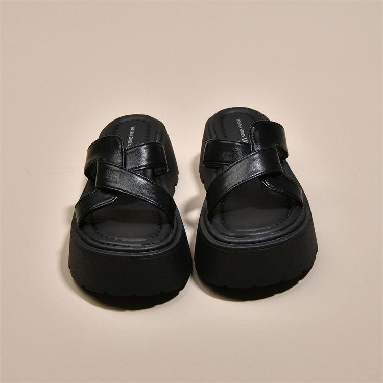 

Muffin thick-soled cool slippers women s summer wear 2025 new small beach one-word drag fashion casual sandals 35