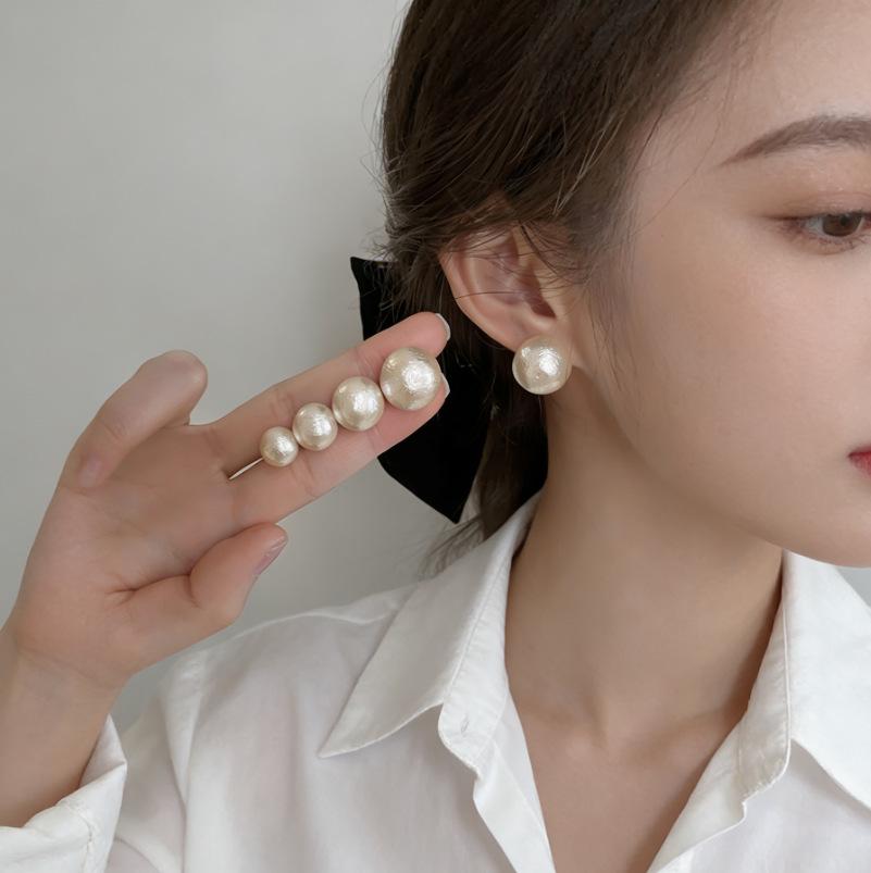 2025 Retro Niche Design Cotton Pearl Earrings for Women - Elegant Spring & Autumn Jewelry
