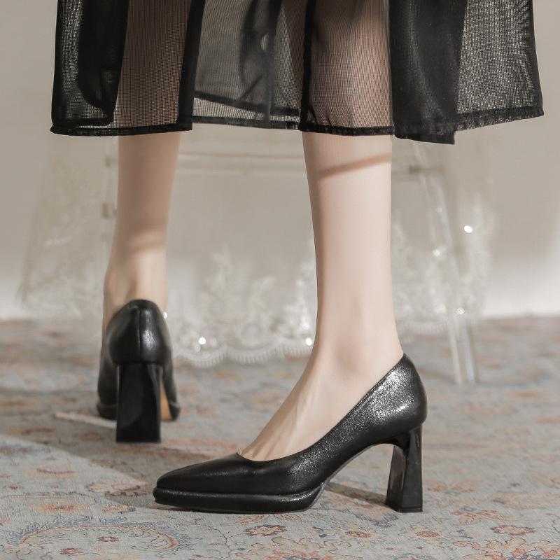 A596-2 burgundy waterproof table high heels spring and summer new French fashionable professional thick heel sexy temperament single shoes