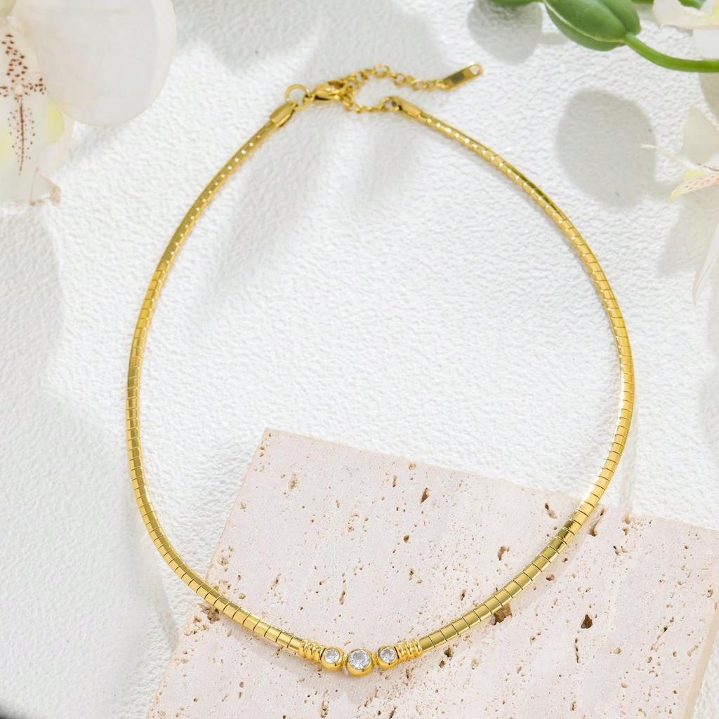Fashion Personalized Zircon Flat Snake Bone Titanium Steel Necklace Jewelry Niche Versatile