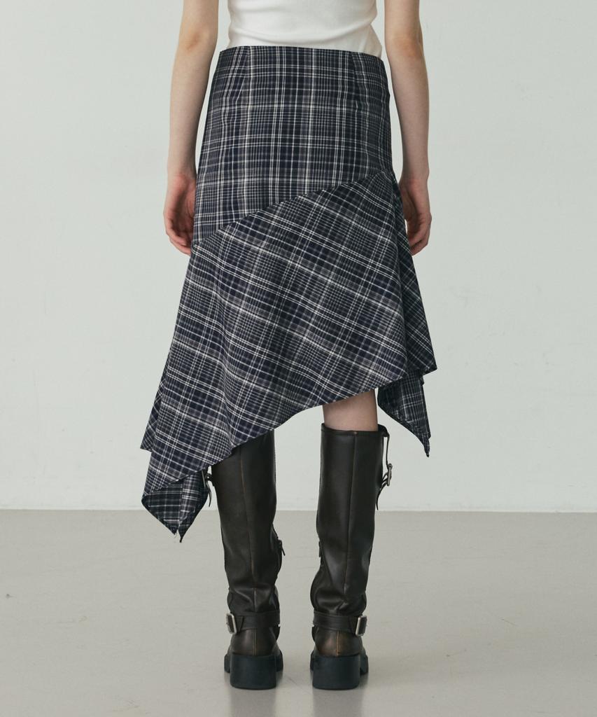 Linte Diagonal Bias Check Skirt Navy