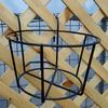 Hanging Railing Plant Pot Holder Outdoor Balcony Deck Flower Pot Holder Basket for Garden Patio Ledge Round