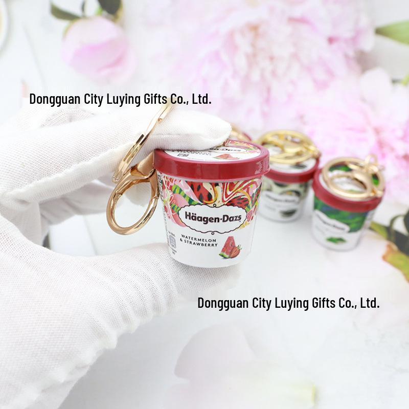 

Häagen-Dazs Ice Cream Popsicle Keychain - Chocolate & Strawberry Resin Charm