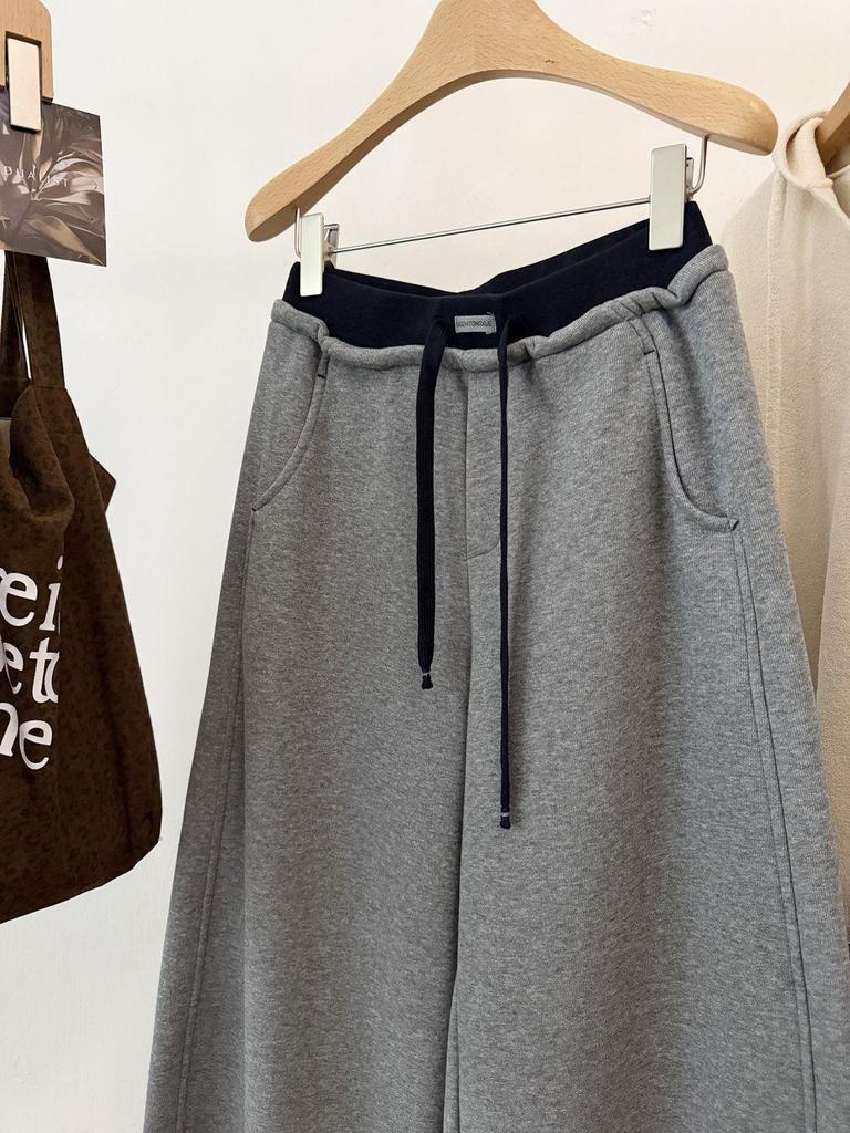 Women's Curved Blade Wide-Leg Sweatpants - Casual Loose Style