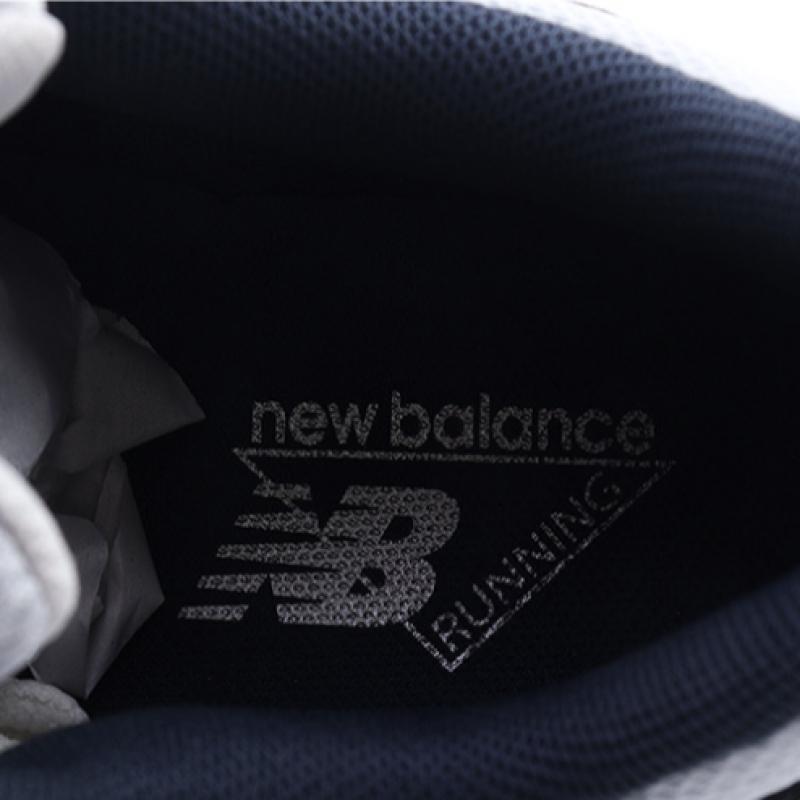 New Balance 408 Silver