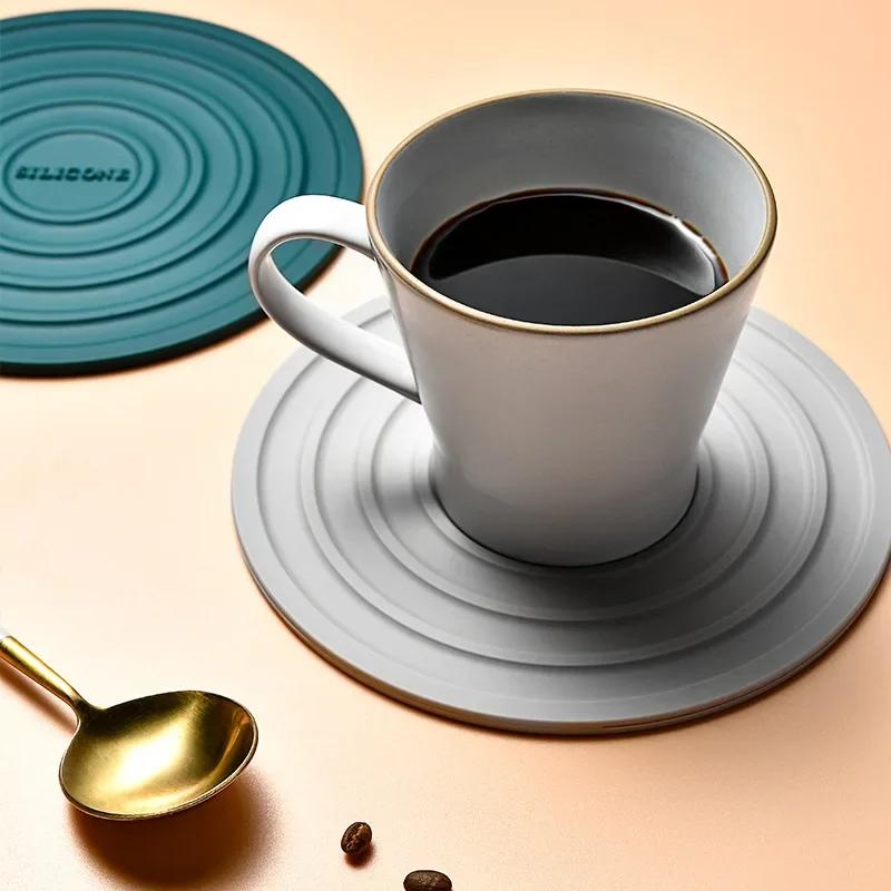 1PC Silicone Mat Coasters Food Grade Material Placemats Anti-slip Table Mats Kitchen Accessories Round Coasters Placemat