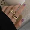 Koreanischer Gold Geometrischer Buchstaben Wellen Ring: Modischer Retro-Zeigefinger-Schmuck für trendige Frauen