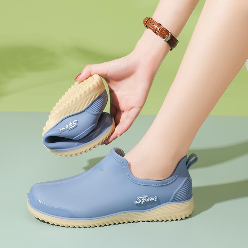 Classic Black Cold Weather Friendly Rugged Sole PVC Rain Shoes Fashion Fun Rain Boots for Women