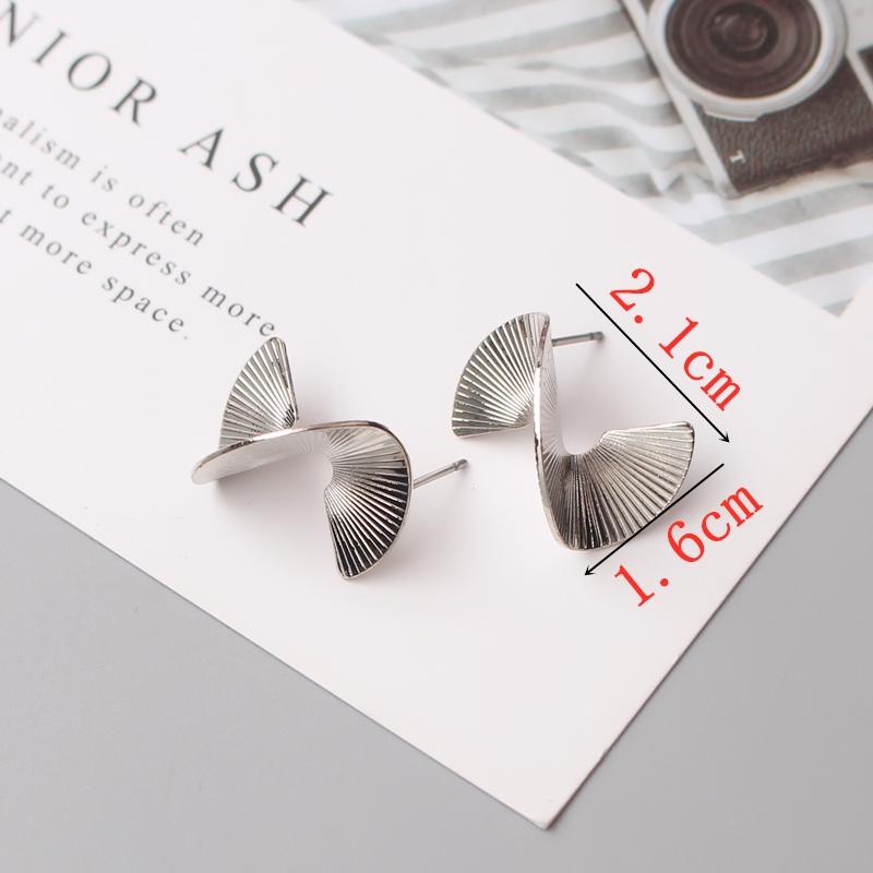 Przesadna geometria Nieregularne metalowe wiszące kolczyki Spiralny skręcony węzeł Okrągłe gładkie Brincos Cyrkonia