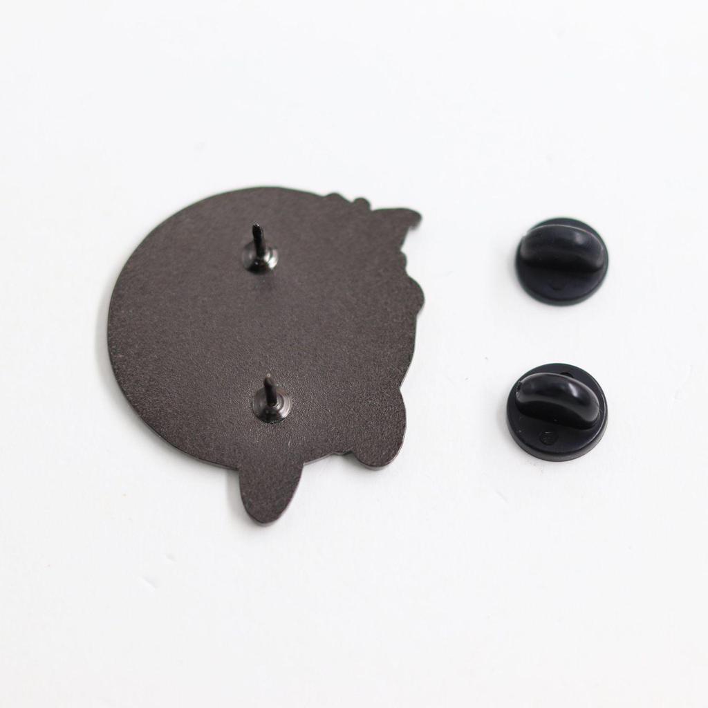 Skeleton Ghost Brooch: Cartoon Horror Style Badge for Bags and Clothes – Fun, Humorous Novelty Decoration