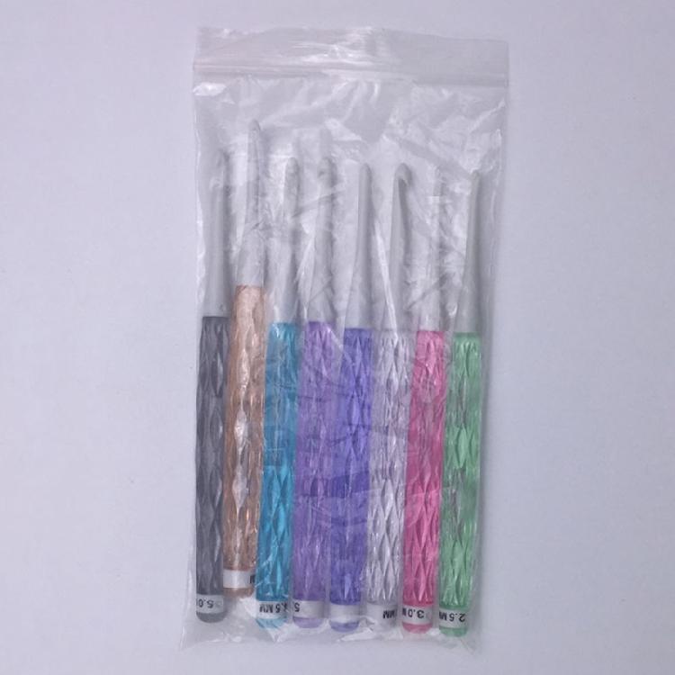 8Pcs 2.5mm-6.0mm Ergonomic Crochet Hook Set Crochet Needle for Beginner Hobbyist Knitting Sweater Scarf Socks Hat Bag