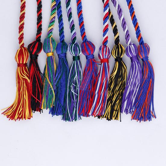 Maturitní šňůry se střapcem 67 palců Národní vyznamenání Pletené šňůry pro vysokoškolské absolventy Bakalář Mistr Doktor Maturitní ceremonie