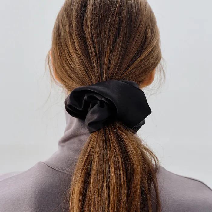 Silk Bloom Scrunchie_Cream