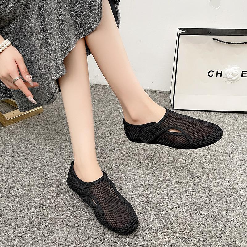 2025 Summer New Mesh Breathable Hollow Fishing Net Shoes Women's Fashion Versatile Flat Bottom Casual Sports White Shoes