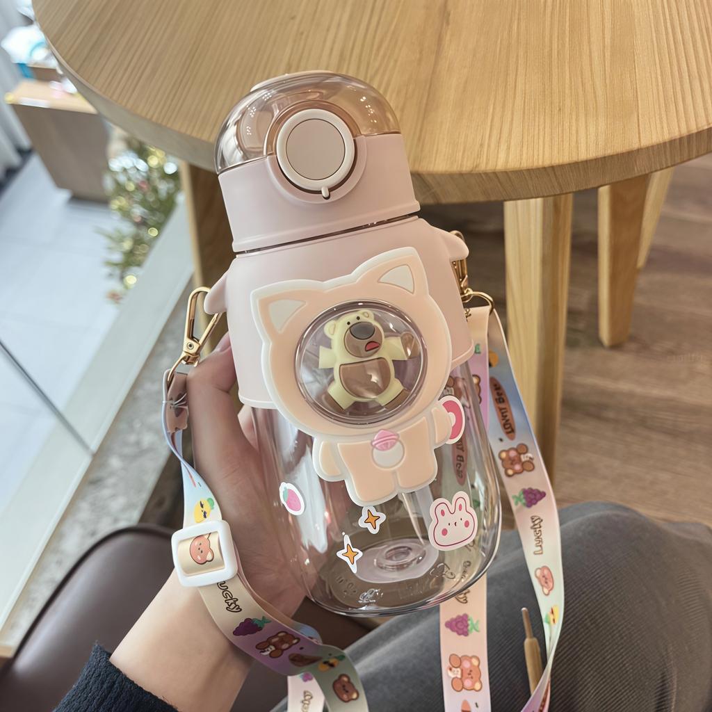 Water bottle summer cartoon children's plastic cup large capacity cute bear plastic cup student gift straw kettle high value cup