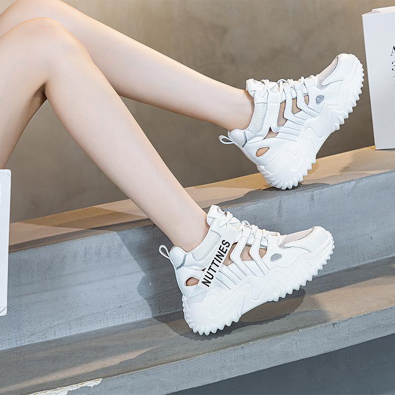 Thick-soled dad shoes for women 2025 spring and summer new mesh breathable sports and leisure little white sandals