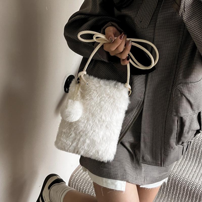 

Trendy Women s Plush Crossbody Shoulder Bag - Mini Fuzzy Coin Purse 16x4x23 cm белый