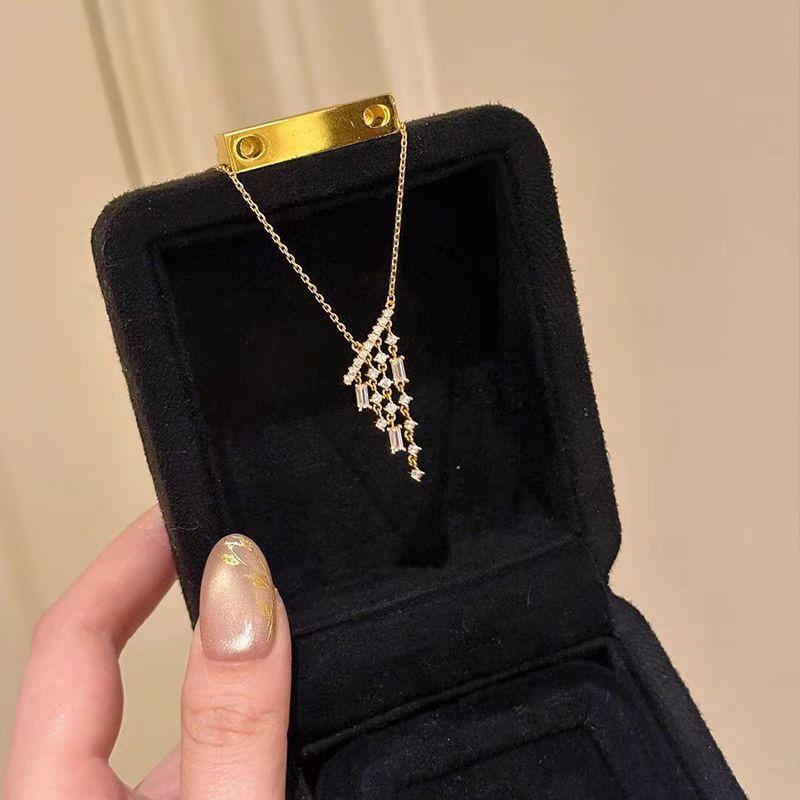 New in Cute irregular tassel studded diamond necklace for women Light Luxury Exquisite choker Pendant Party Wedding