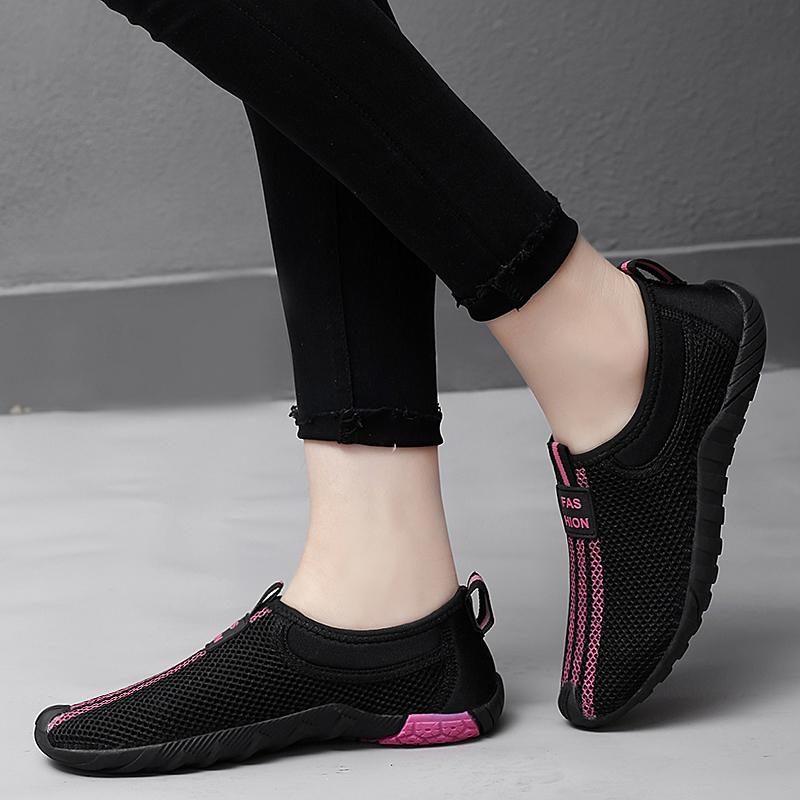 Breathable Light Women Shoes New Casual Men's Breathable Slip-On Walking Sneakers for Outdoor Black Mesh Fabric Rubber Sole