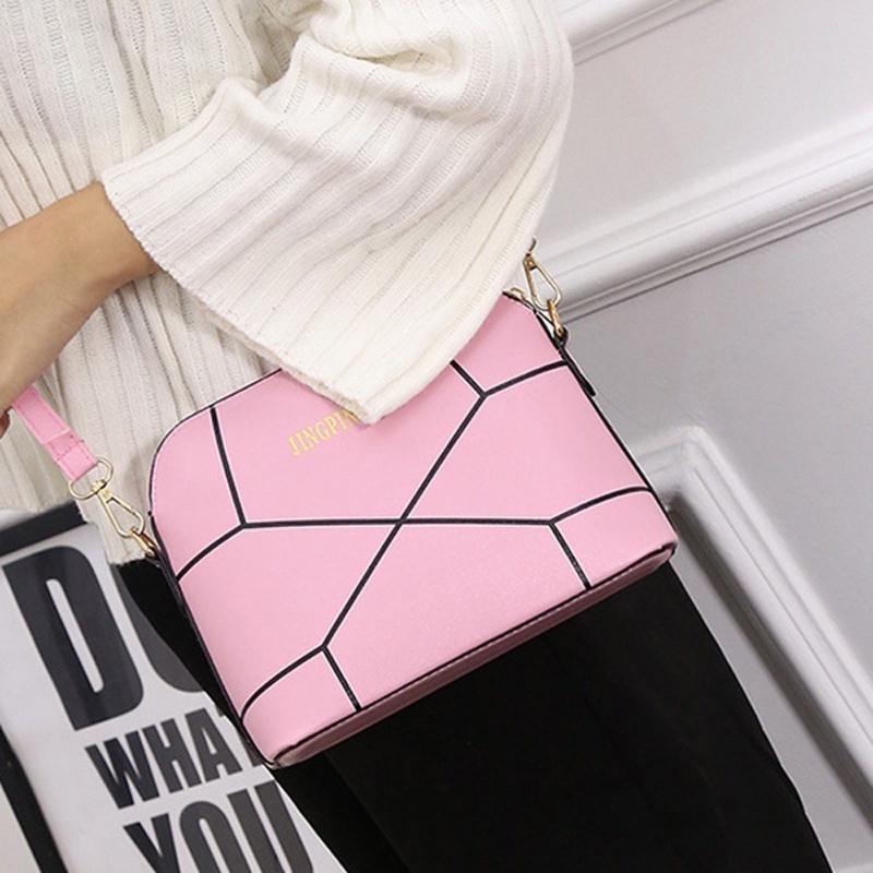 Elegant Ladies Purse Shell Bag Perfect For Daily Use With Timeless Appeal