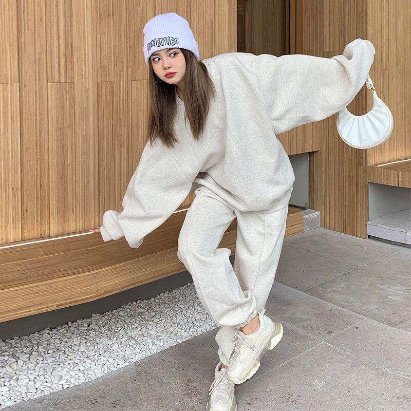 Women's 2025 Fleece-Lined Casual Sportswear Set: Autumn/Winter Fashion, Age-Reducing Loose Sweatshirt & Pants Two-Piece Set
