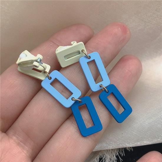 

Синие серьги-пусеты с цепочкой в стиле колор-блок - Нишевый дизайн, Универсальный корейский стиль для женщин, Сладкий темперамент с клипсами