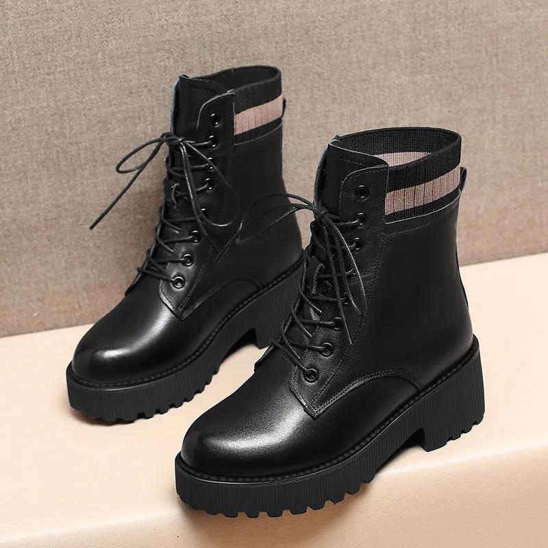 Stivali Stivali corti coreani da donna stile britannico Stivali da neve tutti abbinati con suola spessa Stivali in pelle da donna