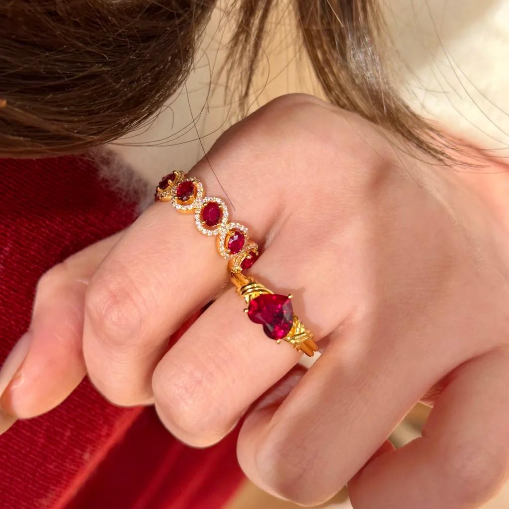 2026 Medieval High Carbon Diamond Small Red Heart Ring Fashionable Light Luxury Diamond-encrusted Red Corundum Heart-pounding Diamond Ring Women