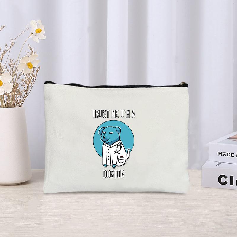 Trust Me I'm A Dogtor Pattern Cosmetic Case Funny Gift Idea for Dog Lover Makeup Bag Humor Dog Doctor Toiletry Pouch Wallet