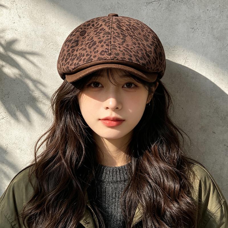 American retro street leopard print forward hat female early autumn spice girl style shows face small beret personality big head circumference hat