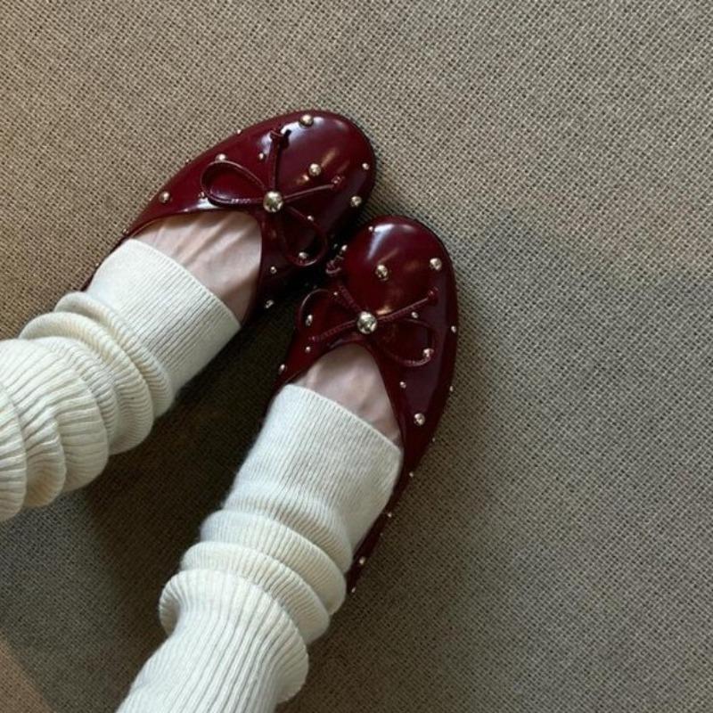 Women Flat Shoes Autumn 2026 New Round Toe Shallow Mouth Patent Leather Butterfly Knot Rivet Casual Shoes Soft Sole Single Shoes