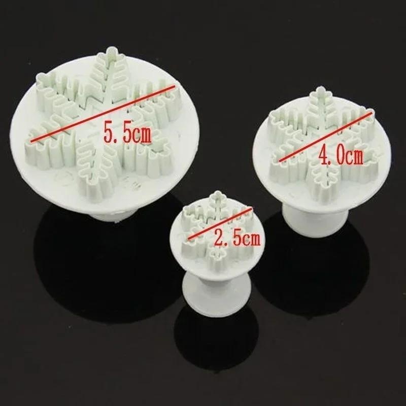 3Pcs/Set Plastic Cookies Tools Snowflake Cake Decorating Fondant Plunger Cutters Mold Mould Kitchen Bakeware Accesorios