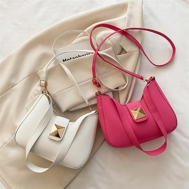 Simple Solid Color Gold Buckle Decoration Women Casual Shoulder Bag For Daily