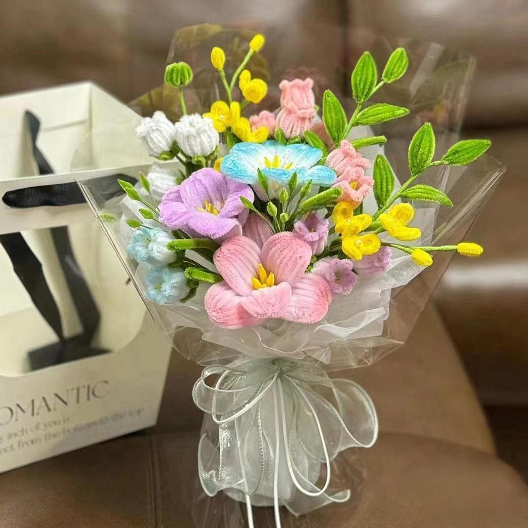 

Набор для букета из синельной проволоки, связанного вручную: Подарок для девушки своими руками: розы и тюльпаны из мыльных пузырей