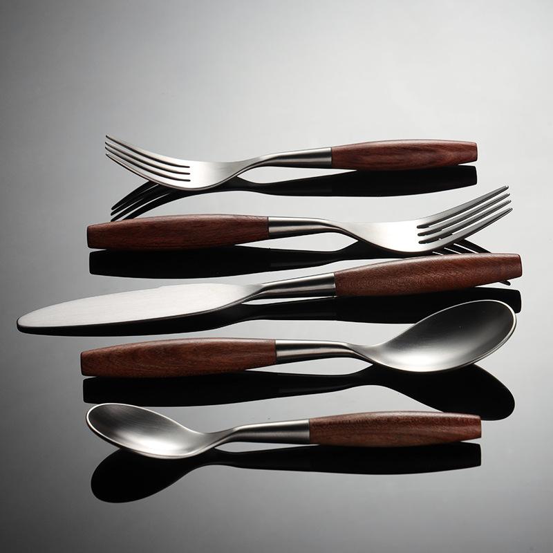 Elegancki zestaw ze stali nierdzewnej 304 z rękojeścią z drewna huanghuali, nóż, widelec i łyżka w stylu zachodnim, 5 głównych części, hotel Shabili