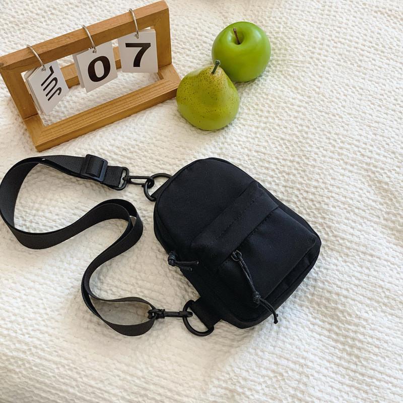 Trendy Minimalist Casual Crossbody Bag For Kids Stylish Nylon Chest Pack