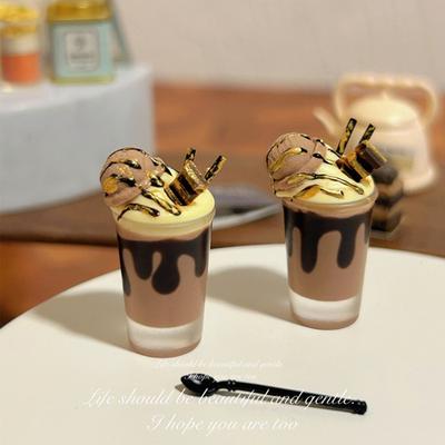 Alun Coco Ice Mocha Model Accesorii pentru casă de păpuși în miniatură Băuturi de vară Ornamente Rășină Decor miniatural DIY pentru casa de păpuși Decor restaurant Joacă