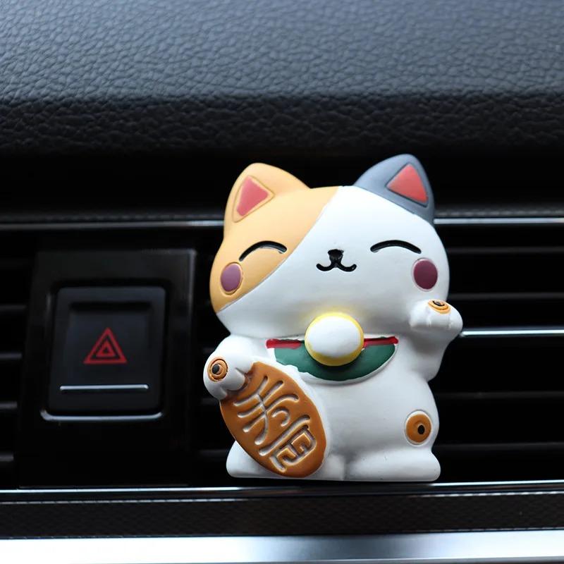 Car Air Freshener Lucky Cat Fragrance Diffuser Resin Art Perfume Clip Car Air Conditioner Outlet Vent Auto Interior Accessories