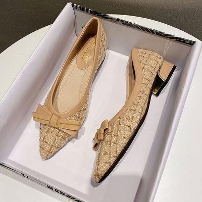 Fashion 2024 Spring New Bow Colorblock Thick Heel Pointed Shallow Mouth Medium Heel Large Women's Shoes