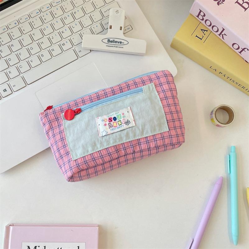 Contrasting color plaid pencil bag, dopamine large-capacity pencil case, junior high school girl ins style, high-value stationery bag
