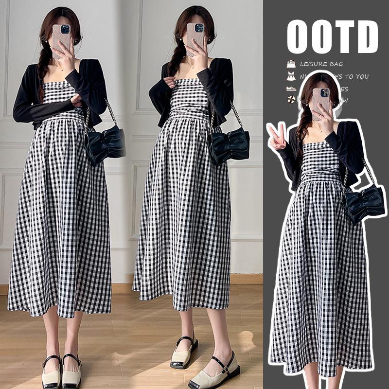 2026 Spring/Summer Stylish Maternity Two-Piece: New Cardigan & High-Waist Plaid Suspender Skirt L