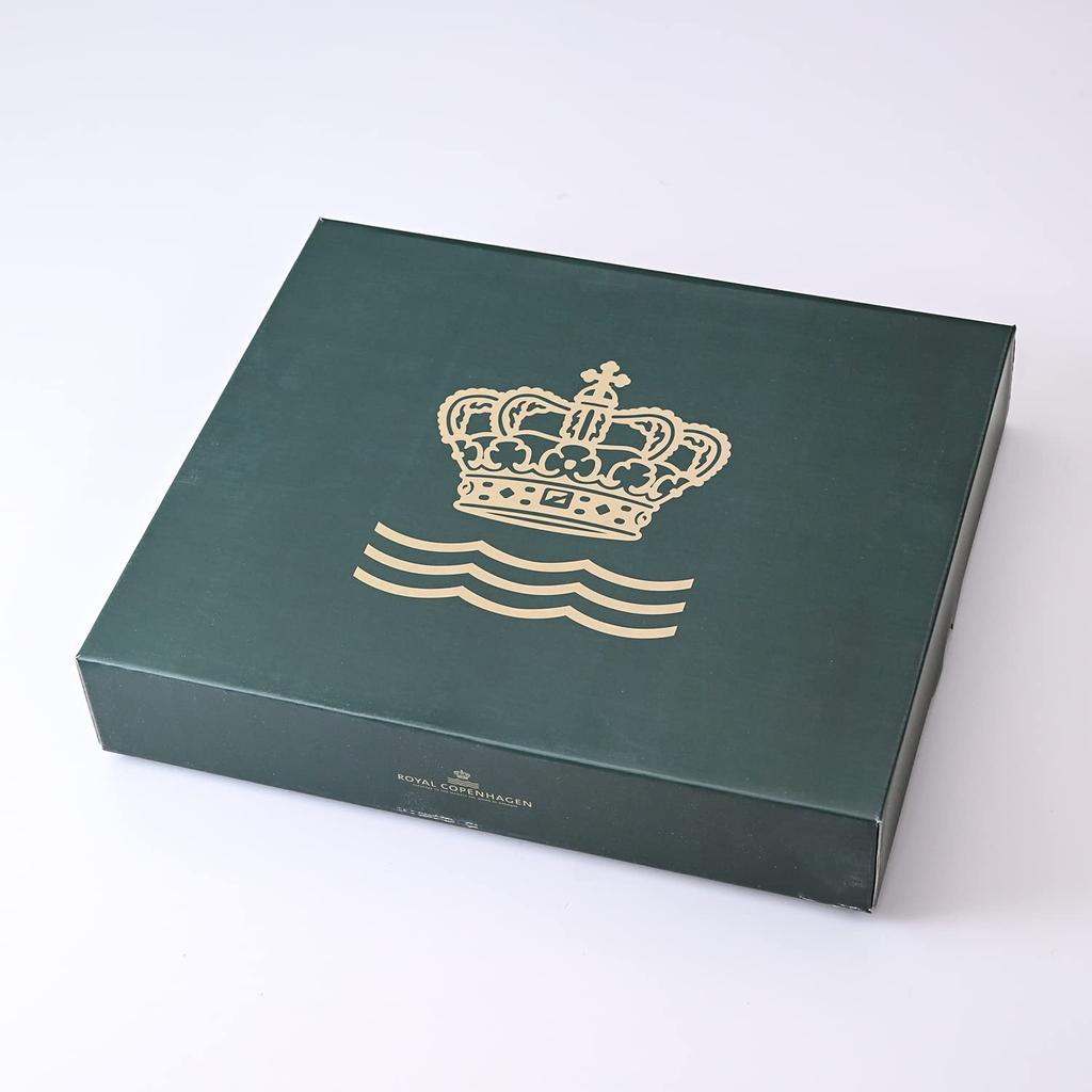 Royal Copenhagen Star Fluted Christmas Cake Dish, Deep Plate, 28cm x 25cm, 2503422 [Parallel Import]