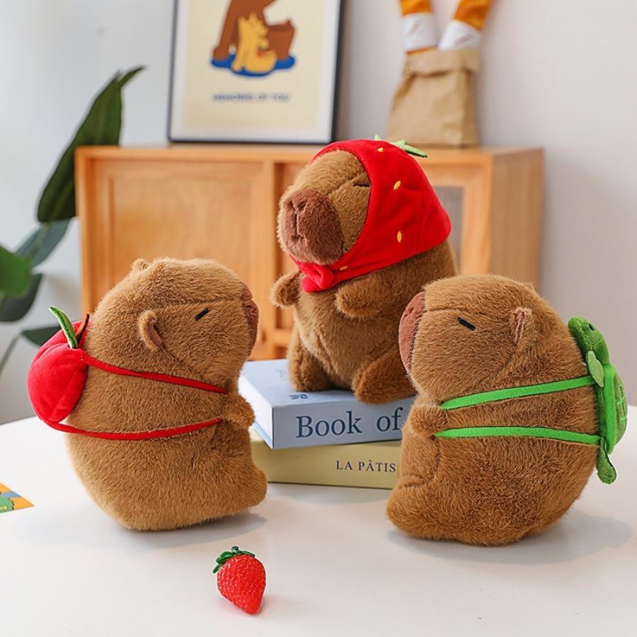 Peluche Capibara da 20 cm Peluche Animali Ripieni Capibara con Cappello alla Fragola Zaino Tartaruga Bambola Morbida Kapibala Regalo di Natale