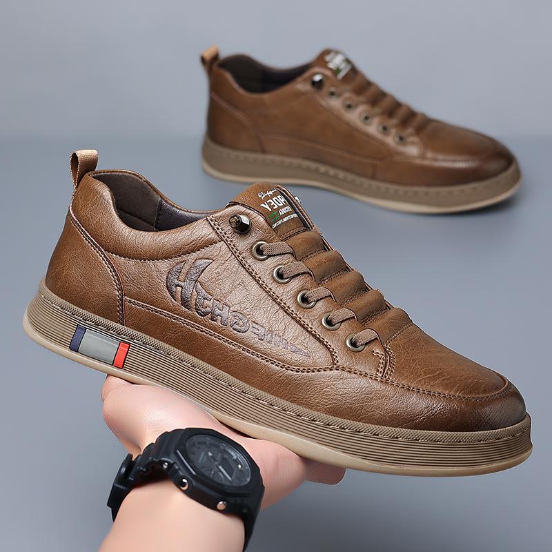 Hot Sale Mens Casual Leather Shoes Comfortable Anti Slip Outdoor Skate Shoes Versatile Sneakers Retro Leisure