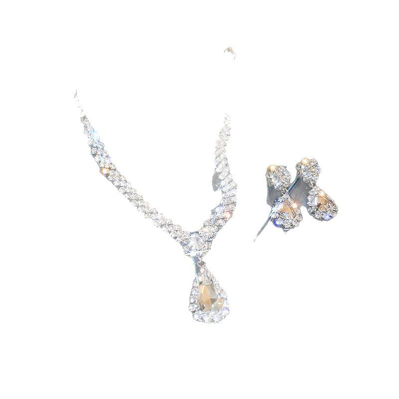 Retro Rhinestone Water Drop Tassel Pearl Necklace – Elegant Clavicle Chain Fashion Jewelry for Women