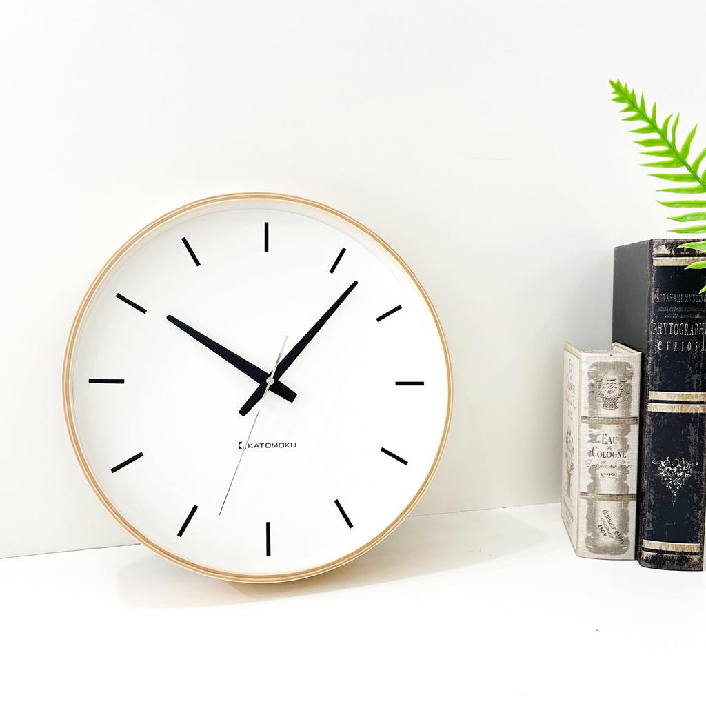 KATOMOKU plywood clock, natural finish, km-49NARC, wall clock with continuous second hand, 30.4cm diameter (radio-controlled clock)