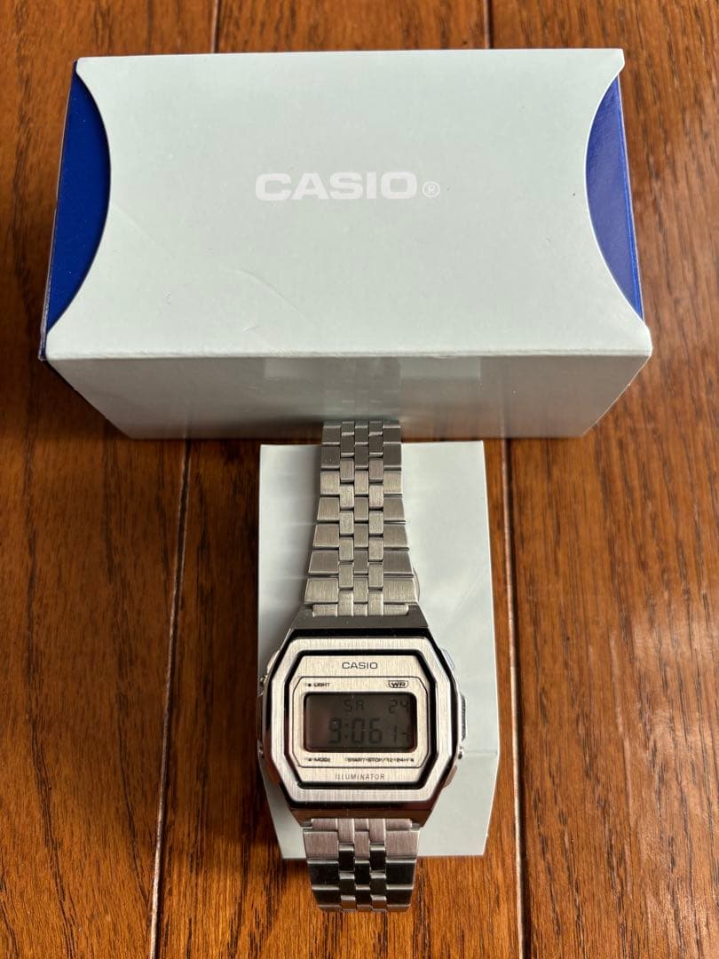CASIO PREMIUM A1000A-7JF Полностью металлические бренд неиспользованные.